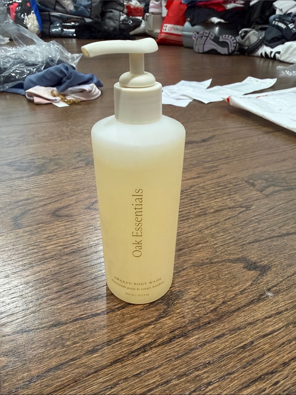 Oak Essentials Cream Body Wash with Pump - Pale Yellow
